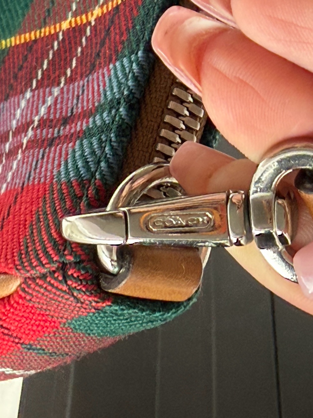 VINTAGE COACH Y2K Plaid Tartan Tassel Demi Pochette Mini Shoulder Baguette Purse - Picture 4 of 14